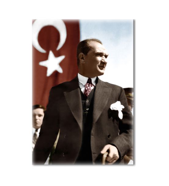 Atatürk Ayakta Türk Bayraklı Kanvas Tablo 35x50cm